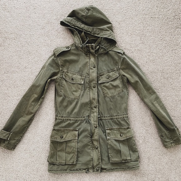 Aritzia TALULA Trooper Jacket in Olive - Picture 3 of 7